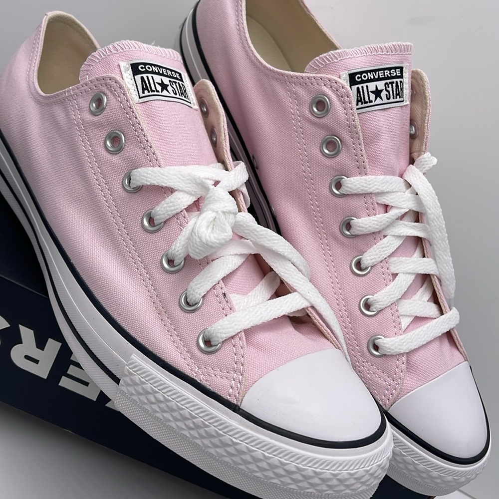 Converse Men’s A08628F
CTAS OX PINK FOAM Sneakers Chuck Taylor All Star - Picture 6 of 16